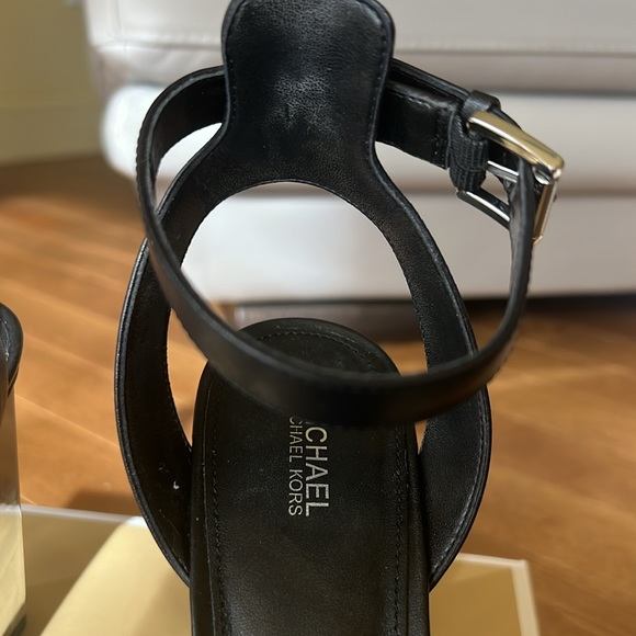 Michael Michael Kors - Picture 6 of 9